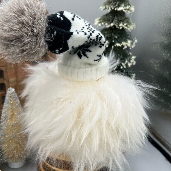 Gnome Tomte Wood Sheepskin Wool Figurine Mythical Nordic Folklore - Picture 5 of 6